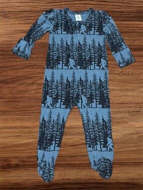 kate quinn Blue and Black Sasquatch Footie Sleeper Size 3-6 Months